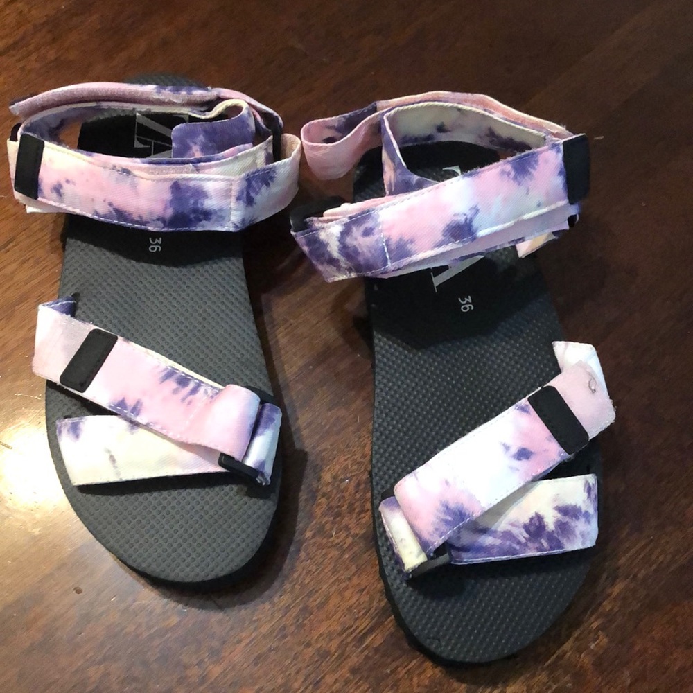 Zara‎ sandal size 36 (4.5 girls)